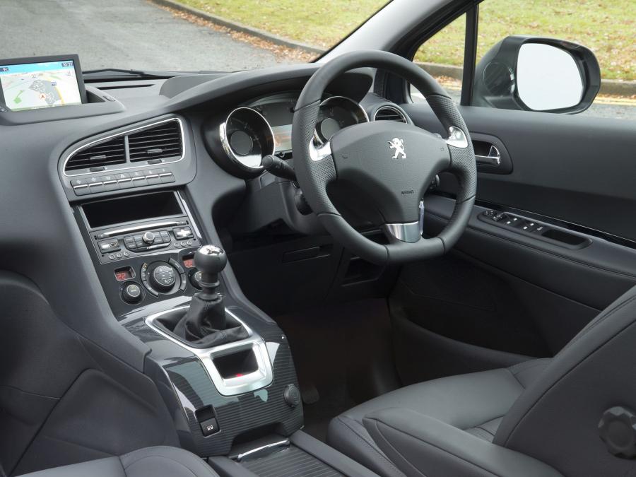  Peugeot 5008 2013 года  (UK) (фото 6 из 6)